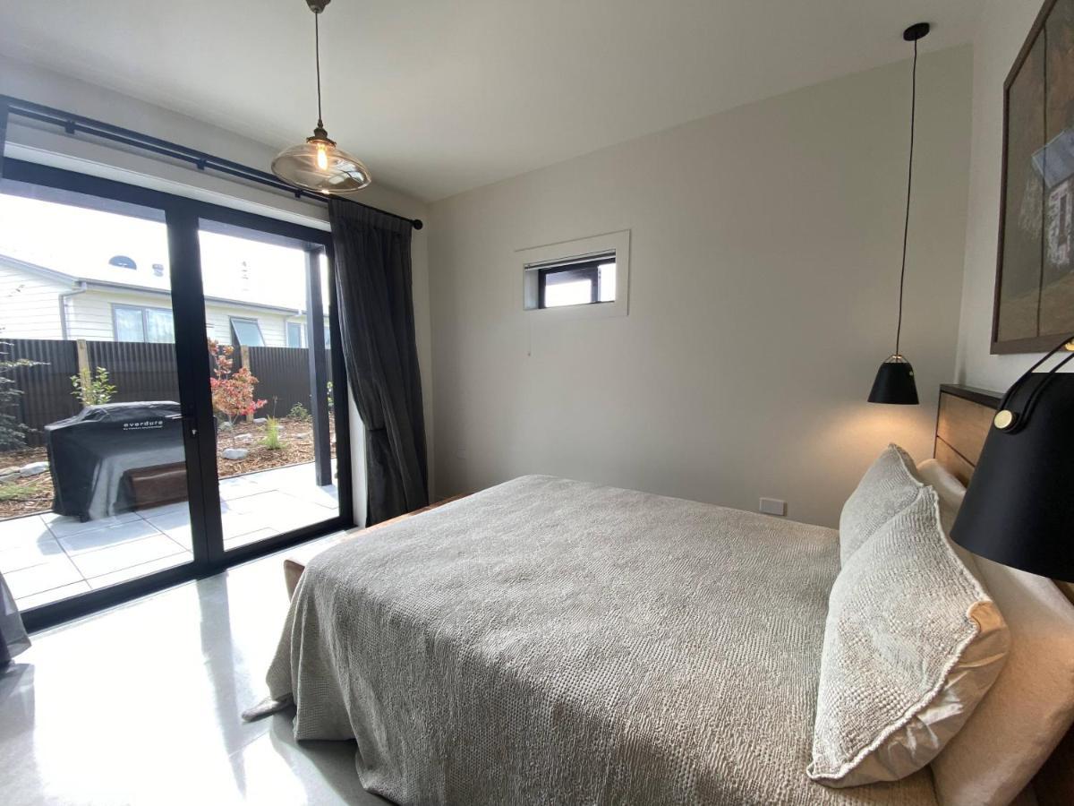 Black Stilt Retreat, Stunning Luxury Property Twizel Exterior photo